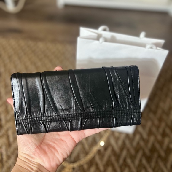 🔥🔥PRADA customer appreciation $3 for TODAY!🔥🔥 - Picture 2 of 5